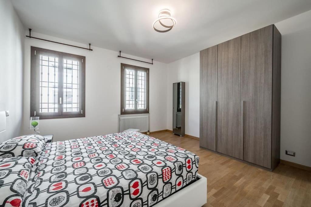 Apartment Near Ferrari's & Pavarotti's House